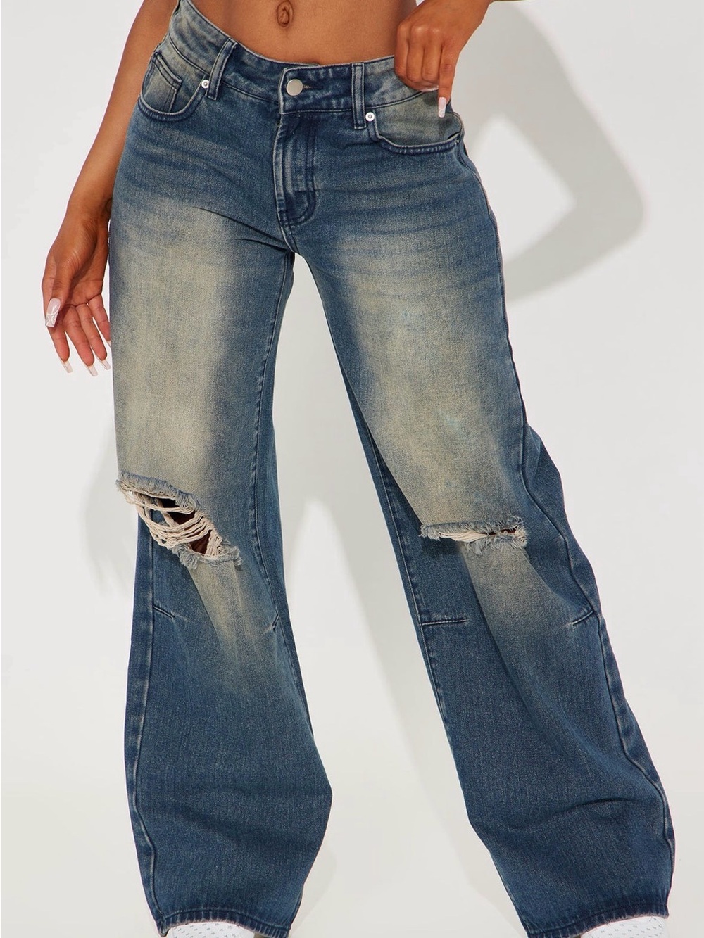 Baggy Ripped Jeans - Picture 2 of 4